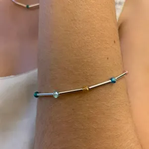 PULSEIRA CANUTILHOS E CRISTAIS