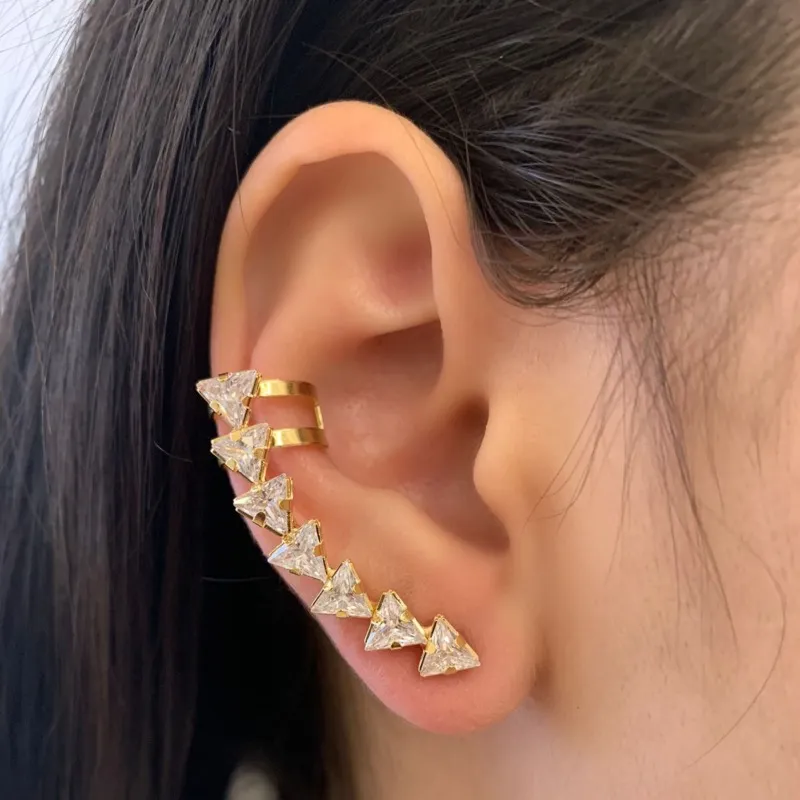 BRINCO EAR CUFF TRIÂNGULOS DE UM LADO SÓ