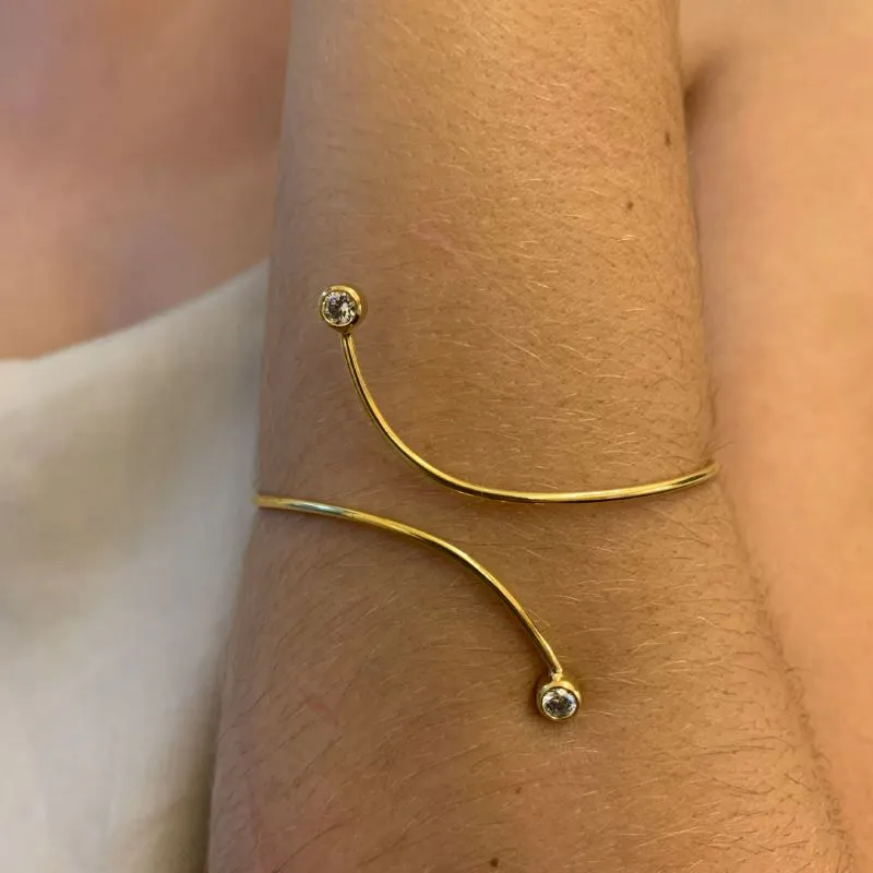 BRACELETE AROS COM 2 PONTOS DE LUZ NAS PONTAS