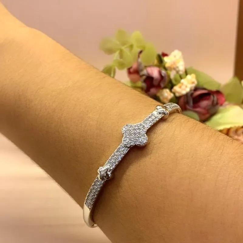 BRACELETE INSPIRAÇÃO VAN CLEEF CRAVEJADO